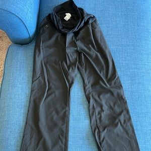 Size small but fits like a medium black maternity trouser pant